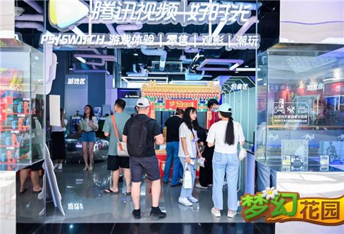 圖8：《夢(mèng)幻花園》宮廷風(fēng)快閃獎(jiǎng)品兌換處